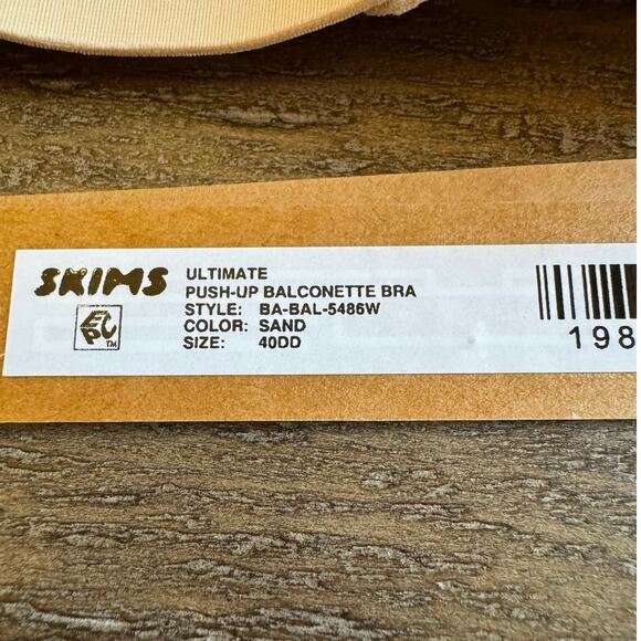 SKIMS Ultimate Balconette Push-Up Bra Sand 40DD NWT  Sexy Shaping Underwire - Picture 3 of 5